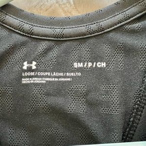Small under armour tank top like new ready to wear